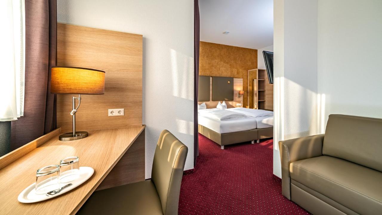Hotel Am Stadtrand Остфильдерн Экстерьер фото